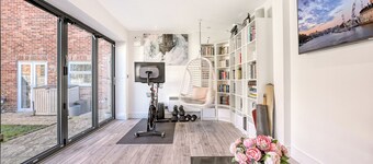 Ultra modern, bright & luxury house - Brentwood
