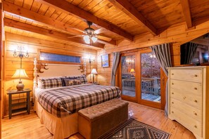Cabin, Multiple Beds, Hot Tub, Mountain View (2 Cubs Cabin) | 4 bedrooms, individually decorated, individually furnished, bed sheets - 2 Cubs Cabin (Blowing Rock)