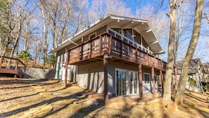 Unclassified image, 5 of 36, button - Elk Horn Lodge (Banner Elk)