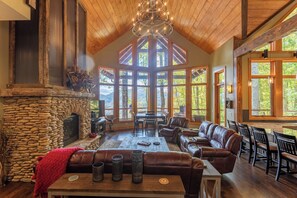House, Multiple Beds, Patio, Mountain View (Koronida Lodge at Eagles Nest) | Interior - Koronida Lodge at Eagles Nest (Banner Elk)