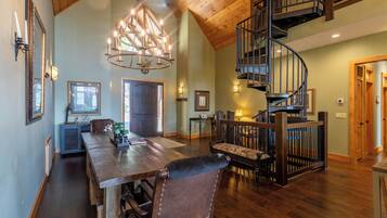 House, Multiple Beds, Patio, Mountain View (Koronida Lodge at Eagles Nest) | Private kitchen | Coffee/tea maker