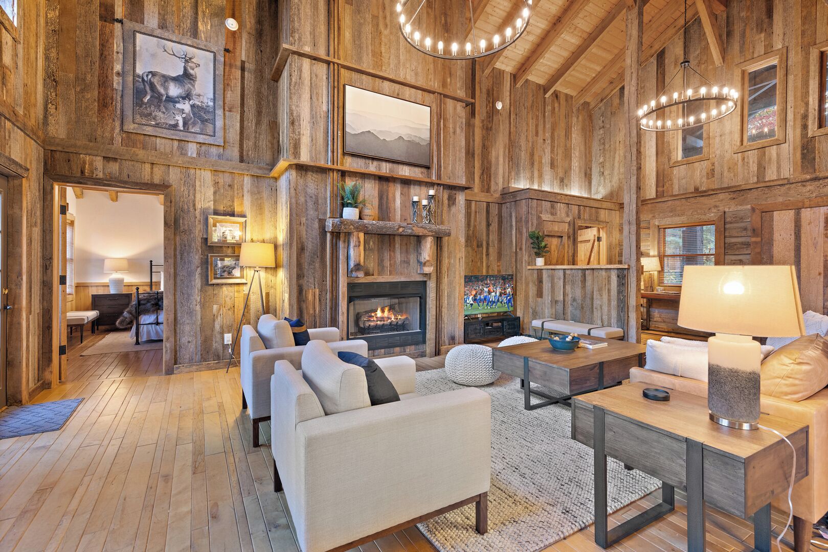 Cabin, Multiple Beds, Hot Tub, Mountain View (Foxtail Cabin) | Interior