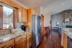 House, Multiple Beds, Patio, Mountain View (Hill Station) | Interior