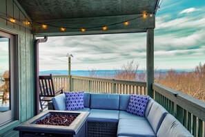 Hus - flera sängar - uteplats - utsikt mot bergen (Hill Station) | Boendeområde