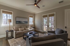 House, Multiple Beds, Hot Tub, Mountain View (Bitter Sweet) | Living area | Fireplace - Bitter Sweet (Blowing Rock)