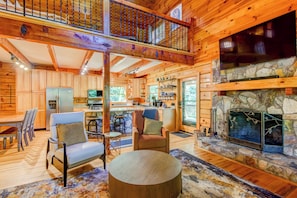 House, Multiple Beds, Hot Tub, Mountain View (Rhododendron Rendezvous) | Interior - Rhododendron Rendezvous (Blowing Rock)