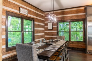 كابينة - عدة أسرّة - بمغطس ساخن - منظر للجبل (Above and Beyond) | المنشأة من الداخل