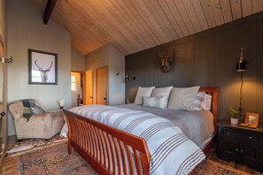 บ้านพัก, หลายเตียง, อ่างน้ำร้อน, วิวภูเขา (Fore The View) | 5 ห้องนอน, ห้องพักตกแต่งอย่างมีเอกลักษณ์, ตกแต่งพิเศษโดยเฉพาะ