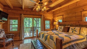 캐빈, 침대(여러 개), 온수 욕조, 산 전망 (Enchanted Forest Retreat) | 객실에서 보이는 전망