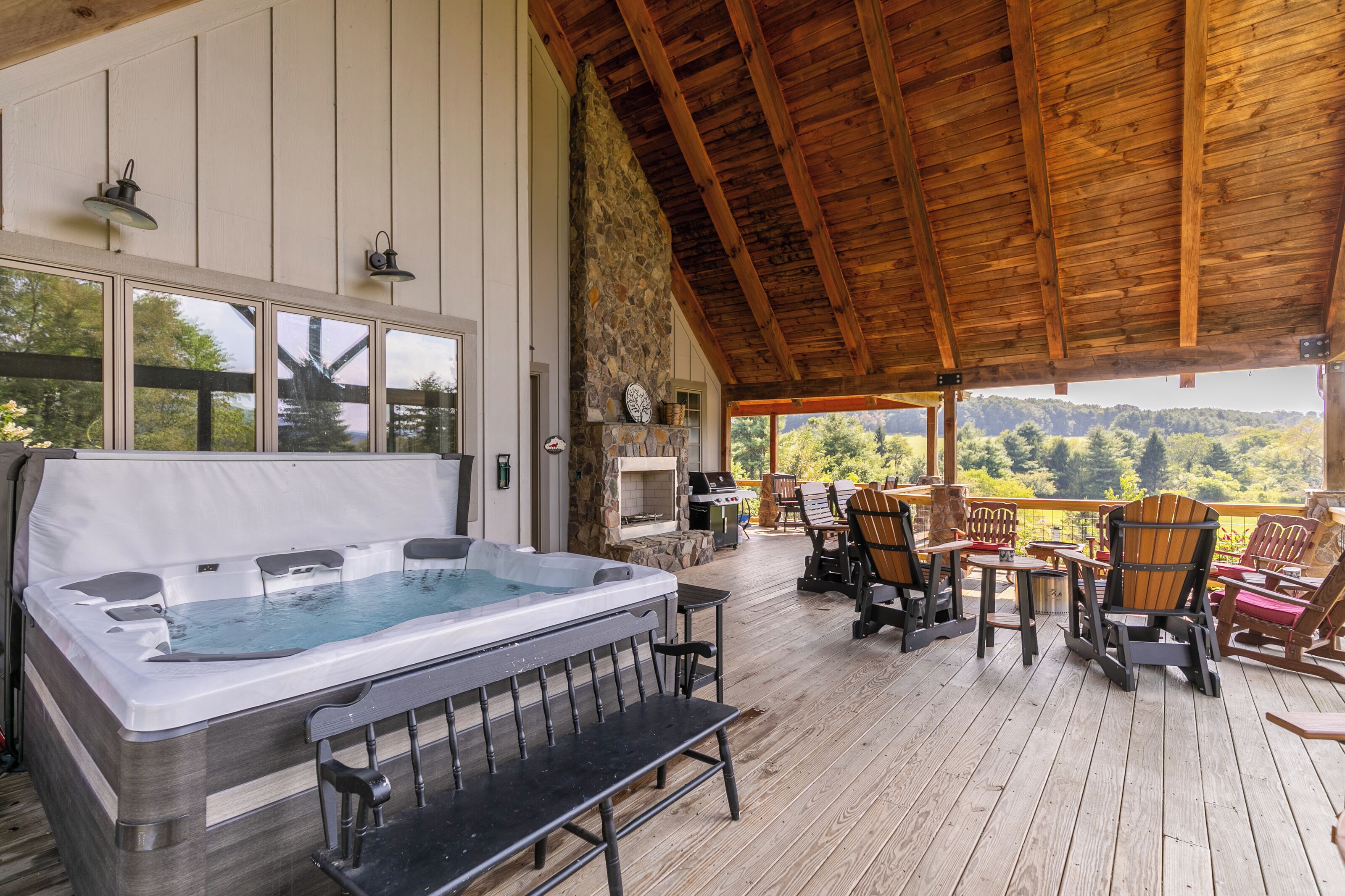 House, Multiple Beds, Hot Tub, Mountain View (Robin Hoods Retreat) | Outdoor spa tub