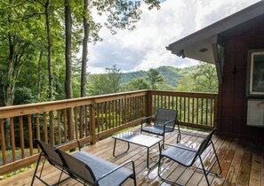 Property grounds - A Red Chalet (Newland)