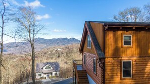 Exterior - Ursa Minor (Banner Elk)