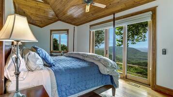 5 bedrooms, individually decorated, individually furnished, bed sheets