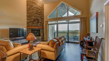 Condo, Multiple Beds, Patio, Mountain View (Sugar Sky) | Living area