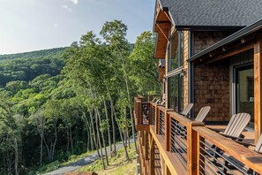 Property grounds - Up and Away at Eagles Nest (Banner Elk)
