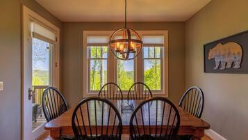 Condo, Berbilang Katil, Pool Access, Mountain View (Bear Crossing at Echota) | Tempat makan