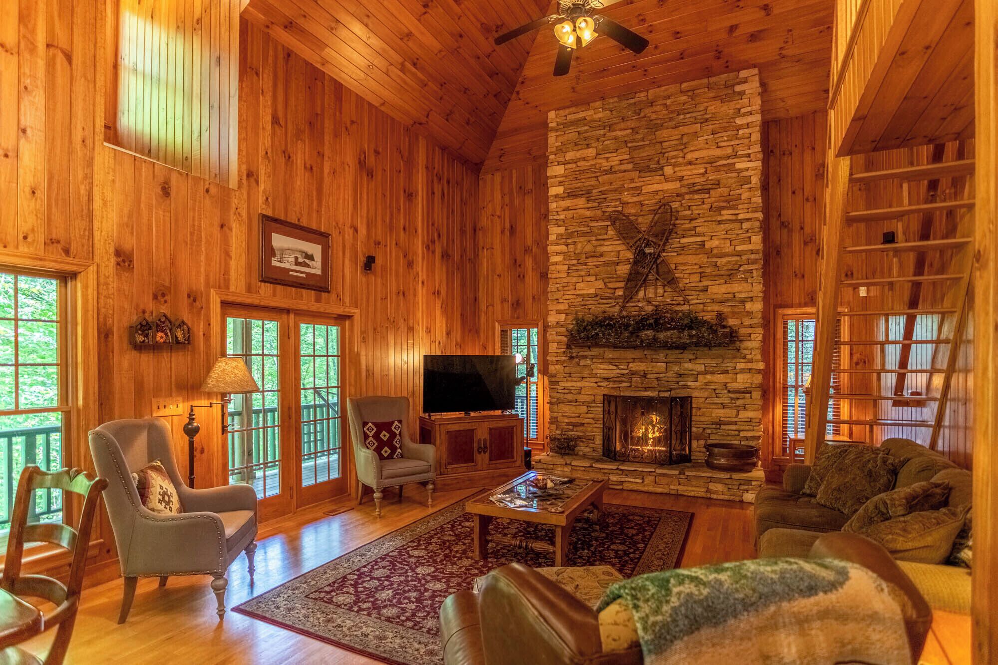 Cabin, Multiple Beds, Patio, Mountain View (Honey Bear Haven) | Living area | Fireplace