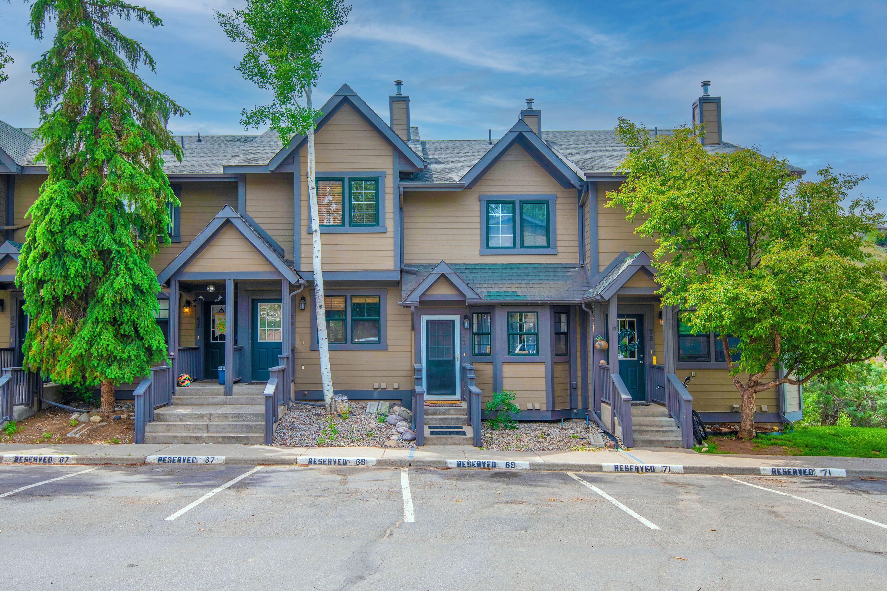 New! On Eagle River| Walk to Downtown| Skiing Less Than 30 Minutes Away