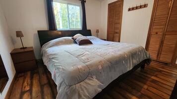 5 slaapkamers, een strijkplank/strijkijzer, wifi, beddengoed