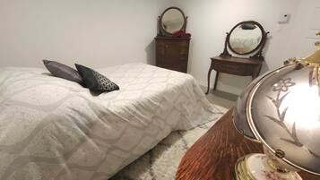 2 chambres, fer et planche Ă repasser, Wi-Fi, draps fournis