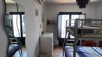 2 chambres, fer et planche Ă repasser, lit parapluie, Wi-Fi