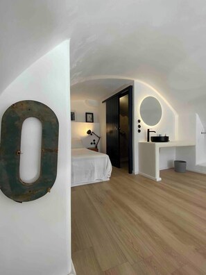 House, 4 Bedrooms, Smoking, Balcony | Spa