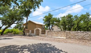 Exterior - Lakeway - Cedar St #B (Austin)