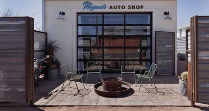 Entire Private Boutique Motel w Courtyard + Sauna!