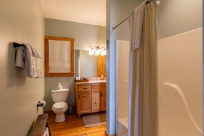 House, Multiple Beds, Hot Tub, Mountain View (Altitudes Attitude) | Bathroom | Designer toiletries, towels, toilet paper - Altitudes Attitude (Blowing Rock)