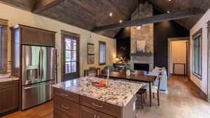House, Multiple Beds, Patio, Mountain View (Vineyard Vista at Eagles Nest) | Interior - Vineyard Vista at Eagles Nest (Elk Park)