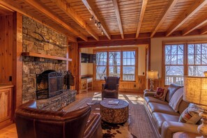 House, Multiple Beds, Patio, Mountain View (Elk's Roost at The Farm in Banner Elk) | Living area | Fireplace