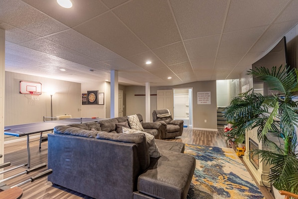 House, Multiple Beds, Patio, Mountain View (Seven Devils Sunrise) | Games room - Seven Devils Sunrise (Banner Elk)