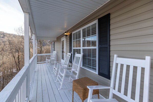 Property grounds - Seven Devils Sunrise (Banner Elk)