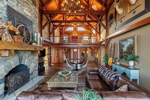 Interior - Bailey's Creek Lodge (Lenoir)