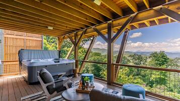 House, Berbilang Katil, Hot Tub, Mountain View (The Overlook at Blue Ridge Mountain) | Teres/patio