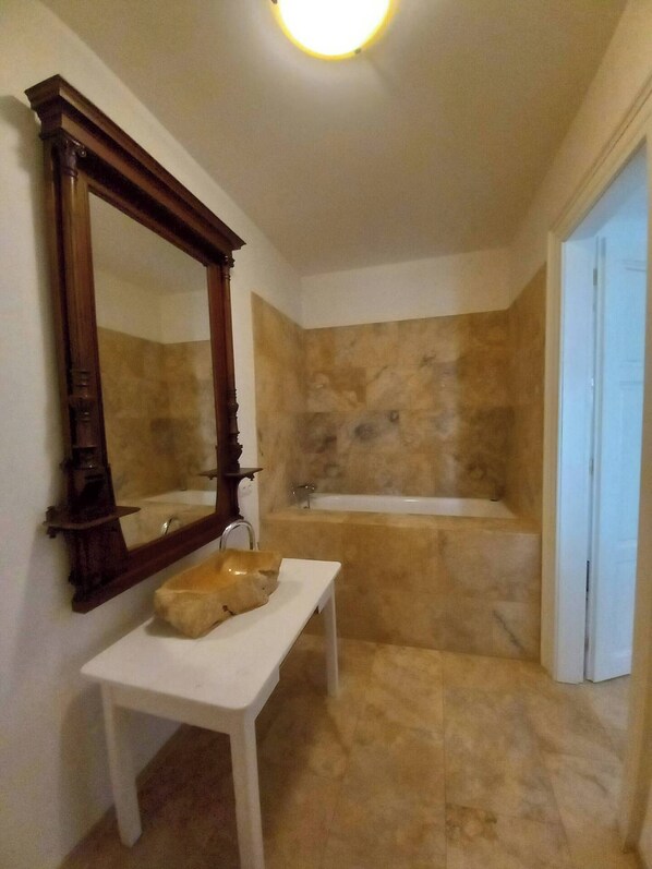Appartement, 1 chambre, terrasse | Salle de bain
