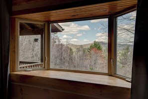 Interior - Cozy Bear Cabin (Boone)