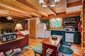 Ferienhütte, Mehrere Betten, Whirlpool, Bergblick (Casa Haven) | Eigene Küche | Wasserkocher mit Kaffee-/Teezubehör