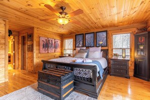 Cabin, nhiều giường, bồn tắm nước nóng, quang cảnh núi (The Cedar Wood Lodge) | 3 phòng ngủ, trang trí khác biệt