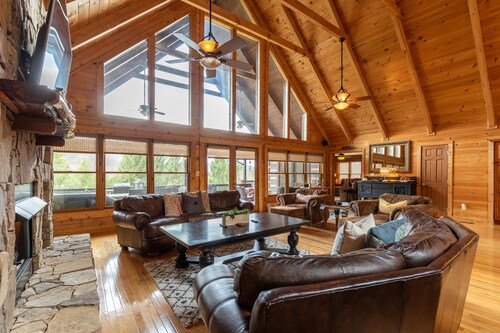 The Cedar Wood Lodge