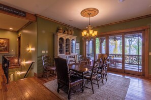 ハウス ベッド (複数台) スパ浴槽 マウンテンビュー (Homestead Lodge at Eagles Nest ) | レストラン