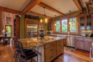 House, Multiple Beds, Hot Tub, Mountain View (Homestead Lodge at Eagles Nest ) | Private kitchen | Coffee/tea maker