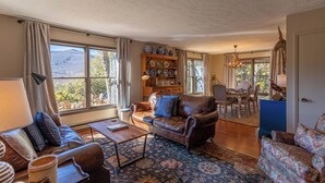 Living area - Heaven's View (Blowing Rock)