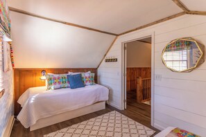 Hus, flere senger, spabadekar, fjellutsikt (Heaven's View) | 3 soverom, individuelt dekorert, individuelt innredet og sengetøy