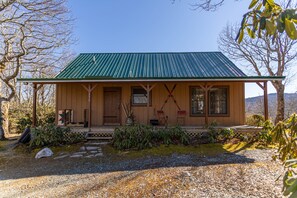 Exterior - Heaven's View (Blowing Rock)