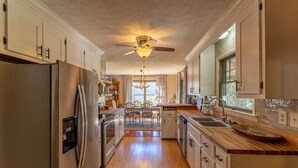 Private kitchen - Heaven's View (Blowing Rock)