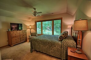 4 bedrooms, individually decorated, individually furnished, bed sheets - Penrith Hideaway at Yonahlossee (Boone)