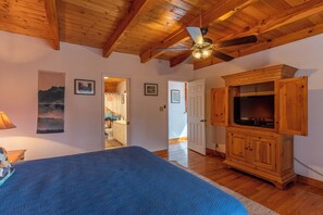 Cabin, Multiple Beds, Patio, Mountain View (New River Retreat) - New River Retreat (Boone)