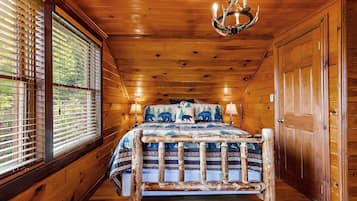 5 bedrooms, individually decorated, individually furnished, bed sheets