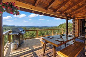 Outdoor dining - Come to Escape (Marion)